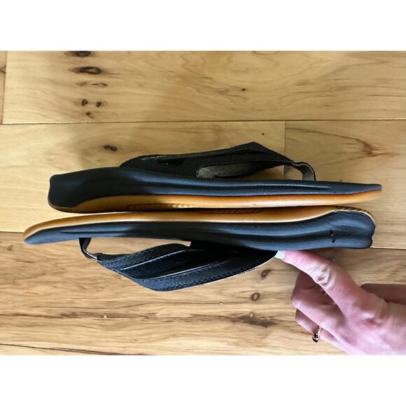 REEF Men's Black  L-16 SAV Flip Flops Sandals Size 9 Faux Vegan Leather Strap - Picture 4 of 8